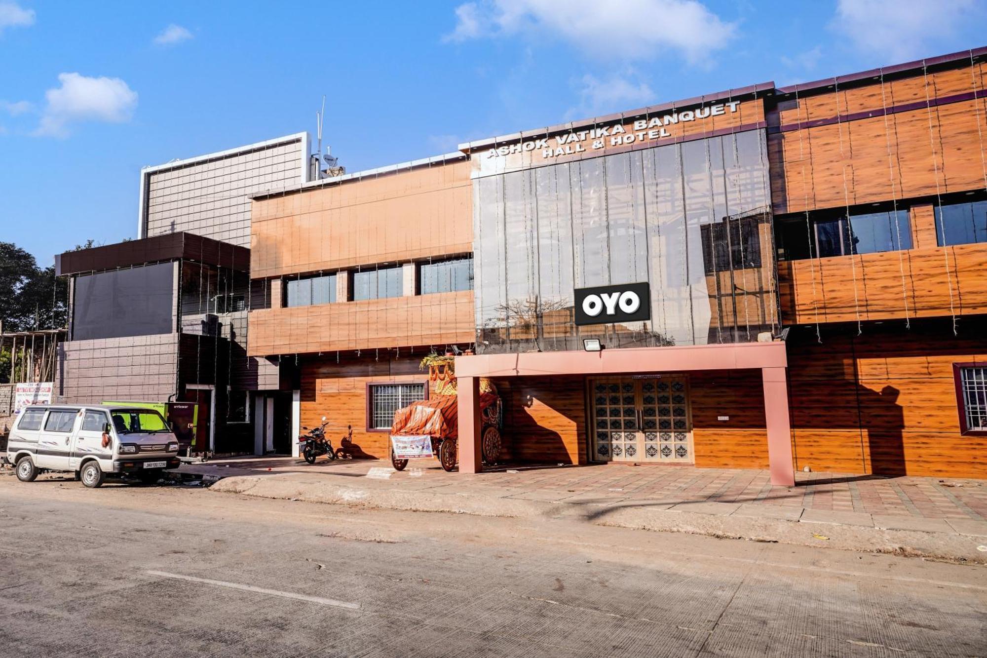Oyo Flagship Hotel Ashok Vatika Banquet Hall Ranchi Dış mekan fotoğraf